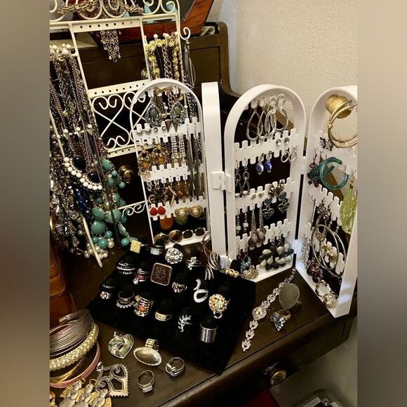 3 LB BULK UNSEARCHED Estate Costume Jewelry Signed Unsigned Wearable - Picture 6 of 14